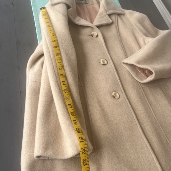 Vintage Herman Kay Cream Wool Blend Coat – Classic Button Front – Made in USA - Picture 11 of 14